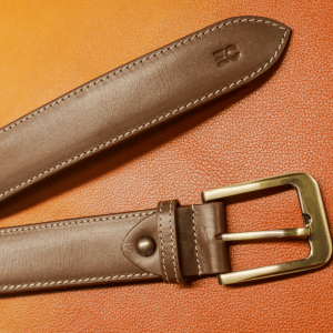 Eclat Cuir Espresso Brown Leather Belt for Men with Contrast Stitching.