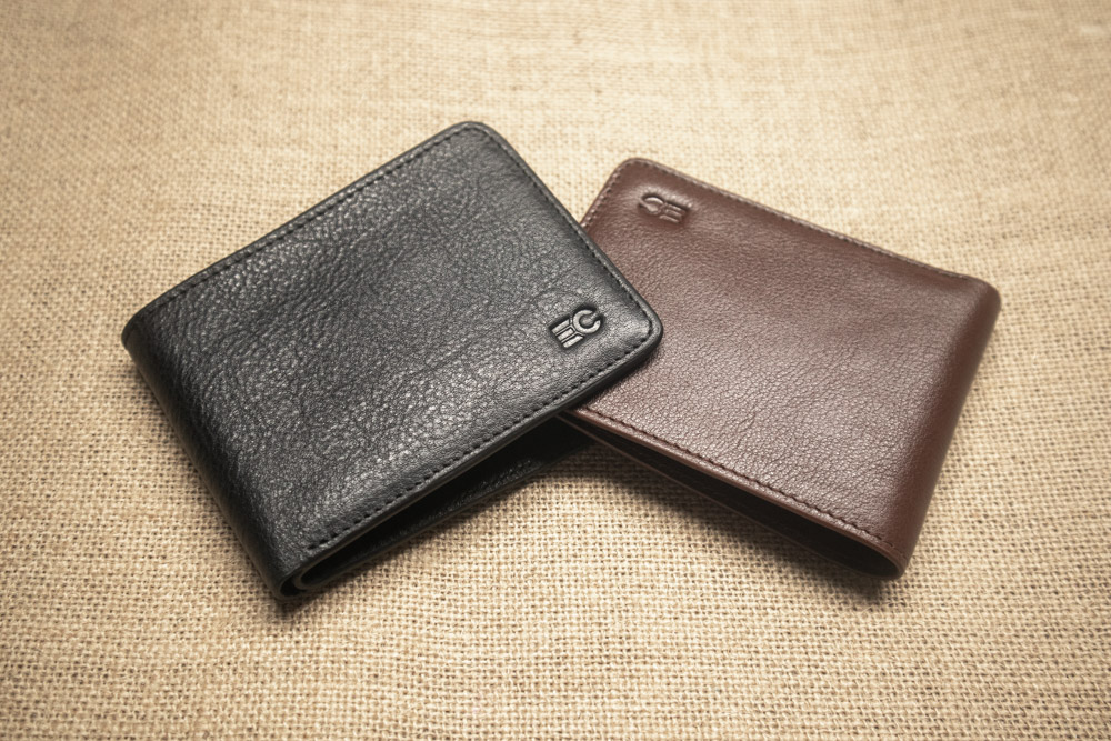 M- 533 – Basket Embossed Black Bifold Wallet-3