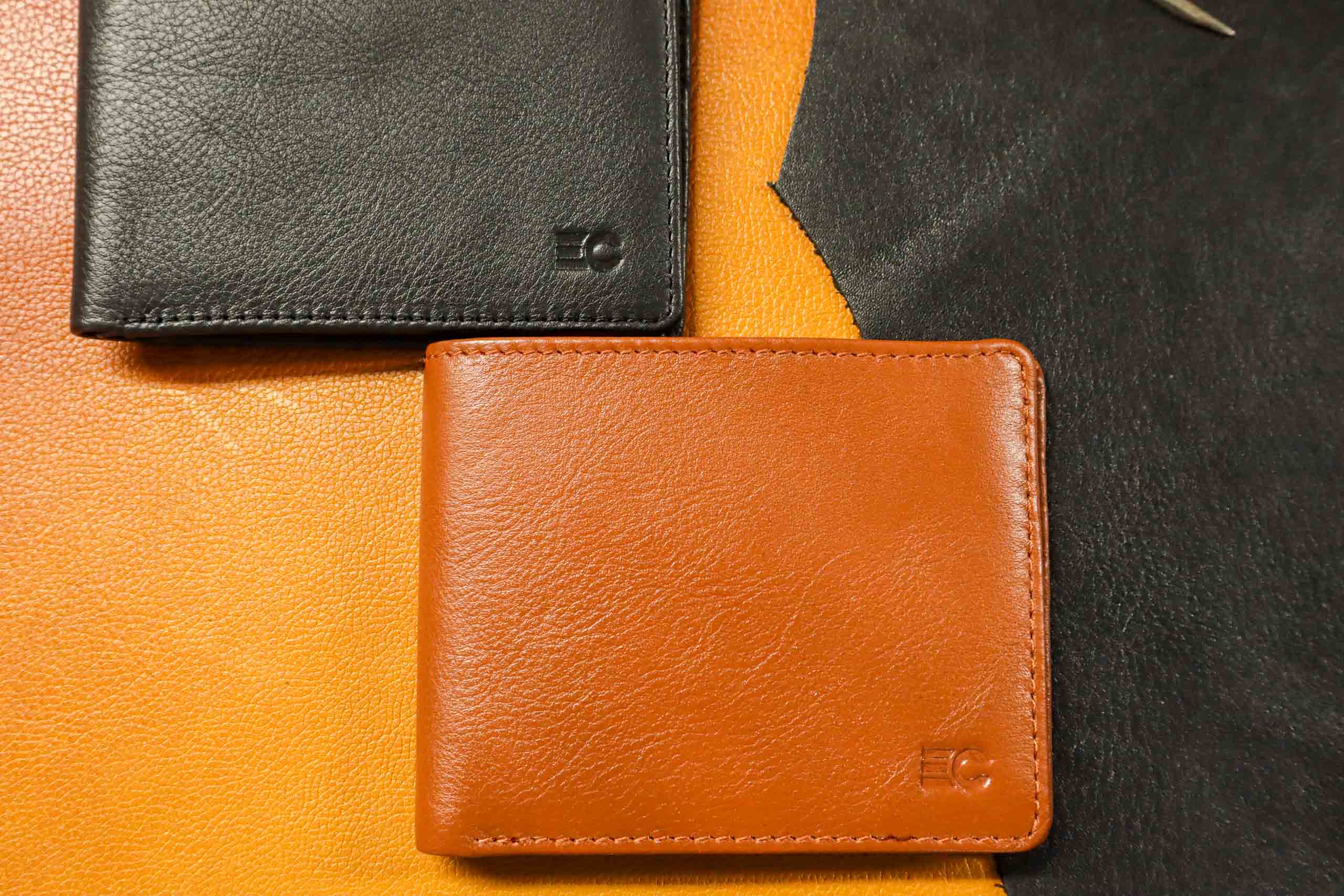 Model – BF03 Chrome-Tanned Cow Leather Bi-Fold Wallet (Natural Milling)-2