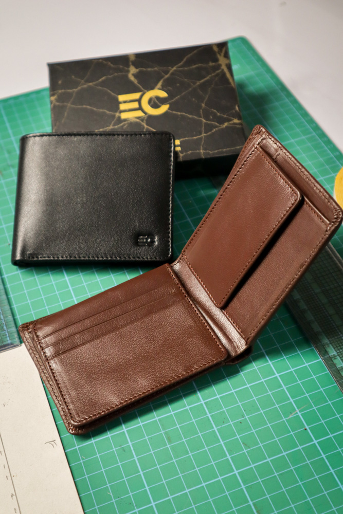 Model – BF03 Chrome-Tanned Cow Leather Bi-Fold Wallet (Natural Milling) Vegetable Tanned Leathe-3