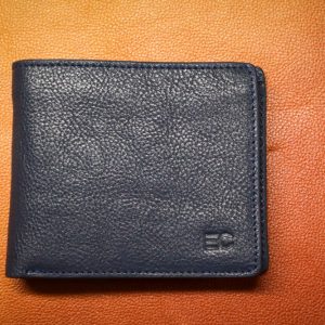 Eclat Cuir M607 – Heritage Oil Pull-Up Bi-Fold Wallet.